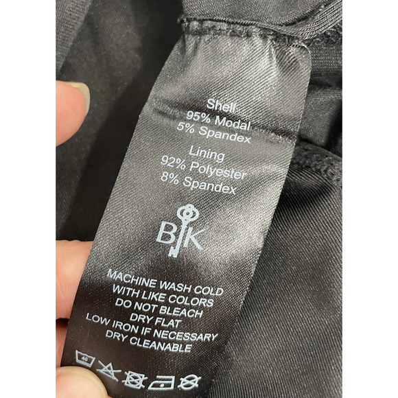 NWT Belyn Key Skort, Color: Onyx With Grommet Trim Women's Size: L - Picture 11 of 11